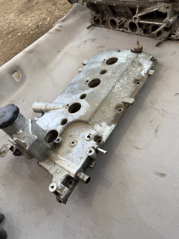 Крышка клапанная лада 211240 2007 2112