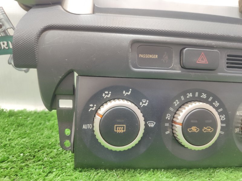 Блок управления климат-контролем TOYOTA IST NCP60