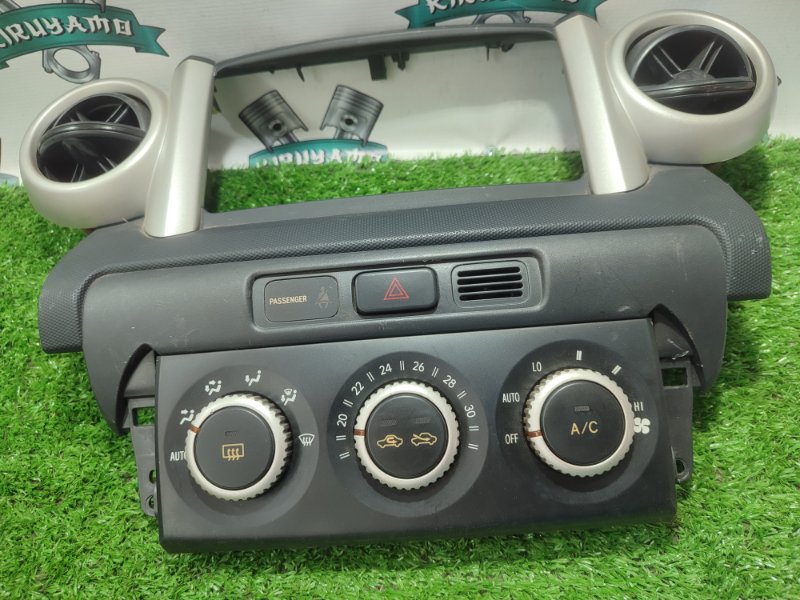 Блок управления климат-контролем TOYOTA IST NCP60