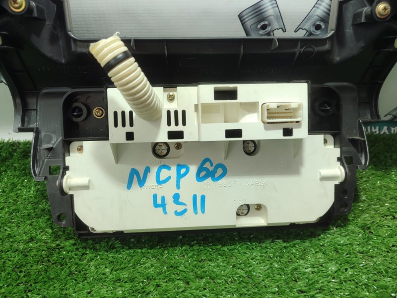 Блок управления климат-контролем TOYOTA IST NCP60