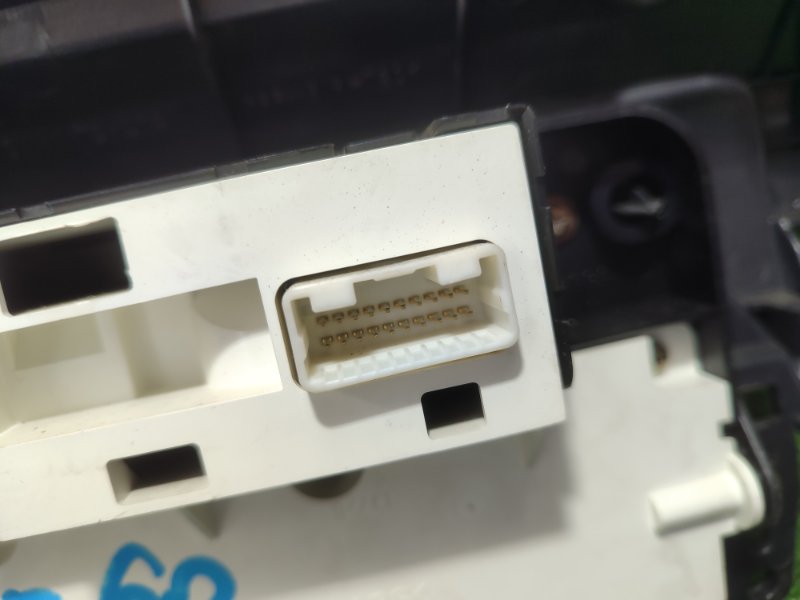 Блок управления климат-контролем TOYOTA IST NCP60