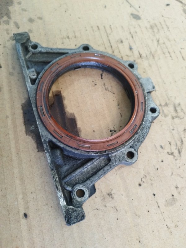 Крышка коленвала лада 211240 2007 2112