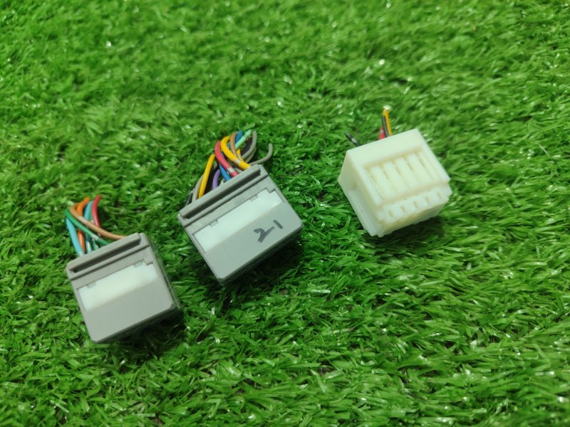 Фишка разъем NISSAN X-Trail TNT31