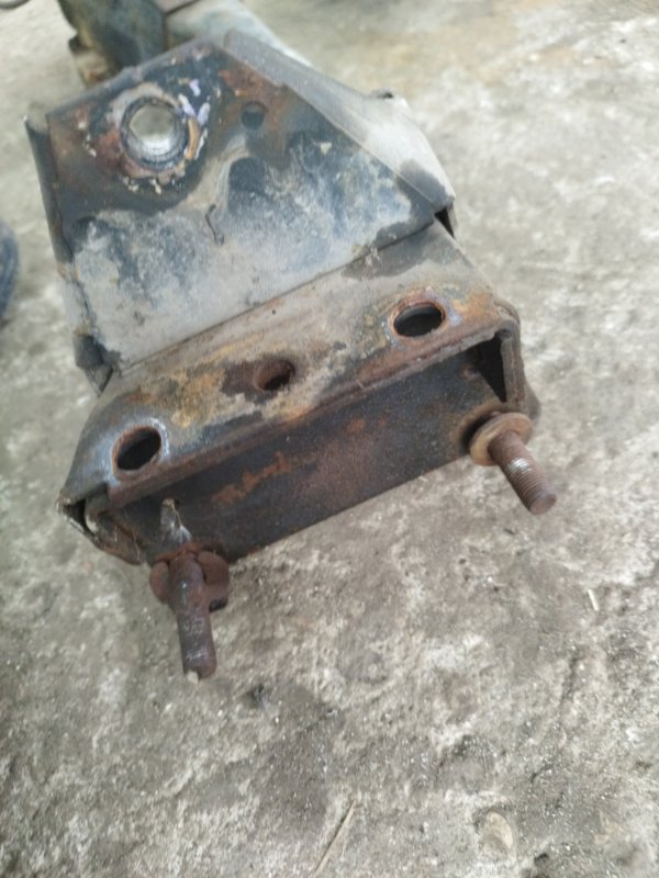 Балка продольная под ДВС лада 21053 2105