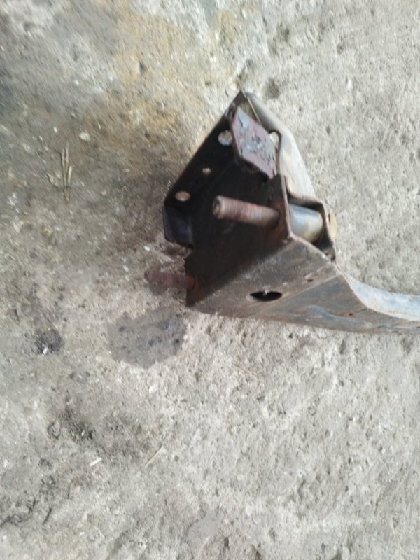 Балка продольная под ДВС лада 21053 2105