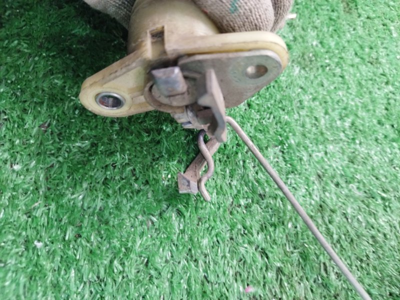 Замок багажника газ 31105 2006 105