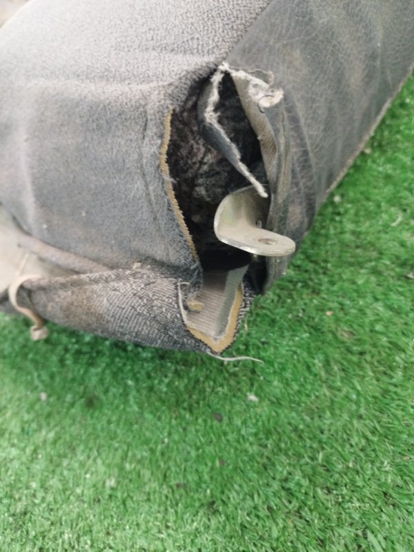 Подлокотник лада 21102 2002