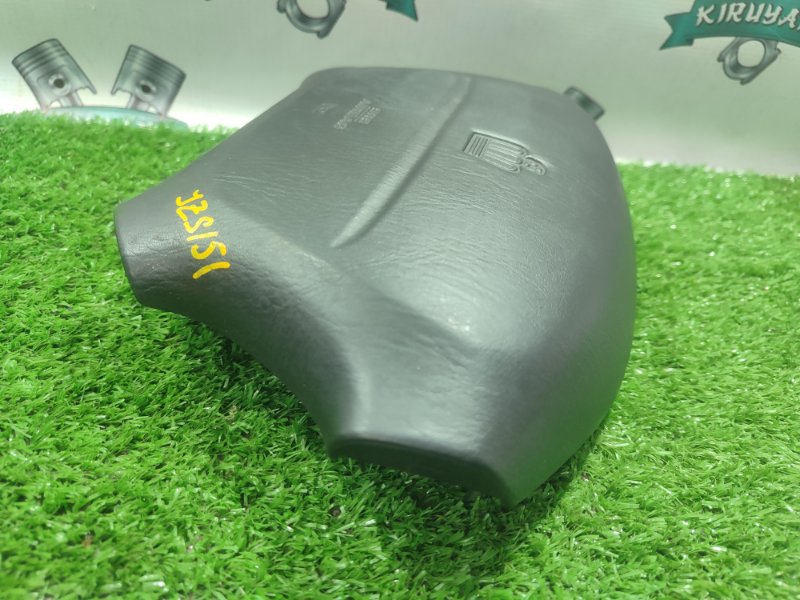 Подушка безопасности в руль TOYOTA Crown Majesta