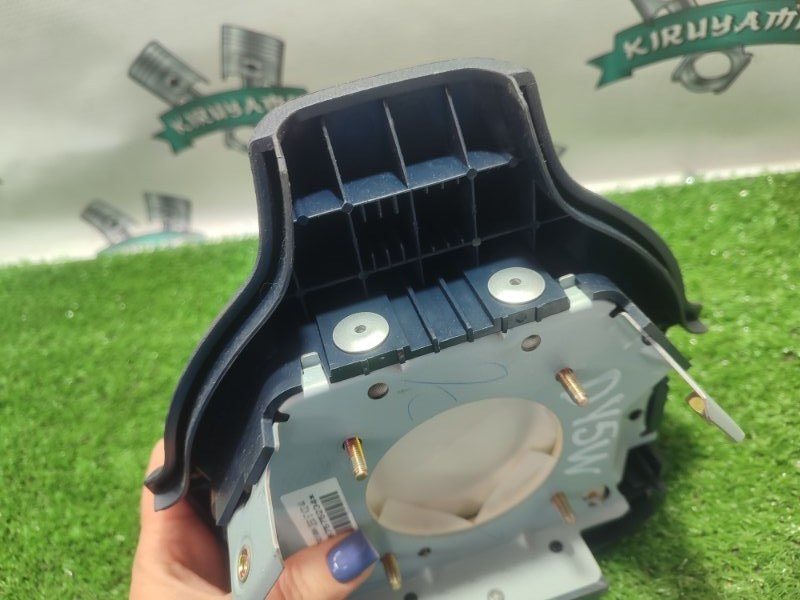 Подушка безопасности в руль Mazda Demio