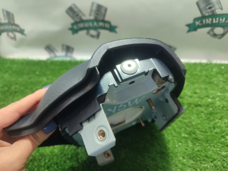 Подушка безопасности в руль Mazda Demio