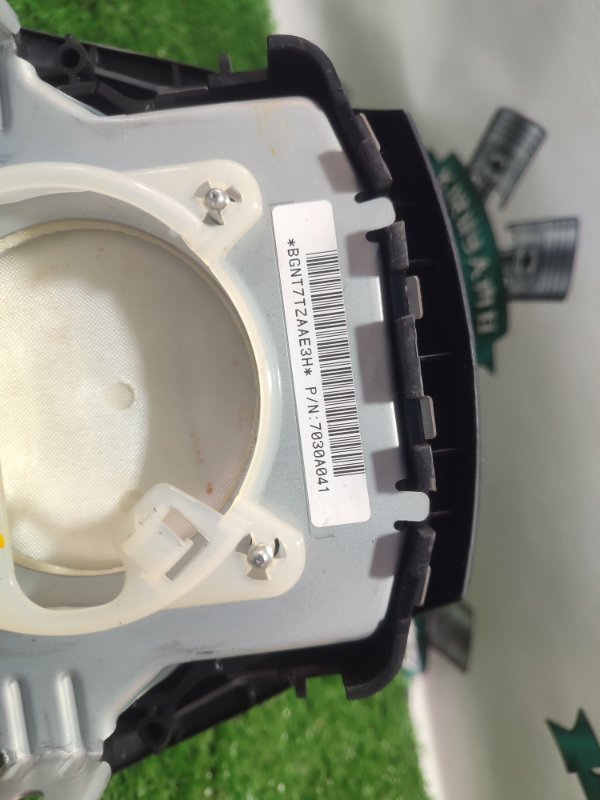 Подушка безопасности в руль Mitsubishi Delica D:5 CV5W