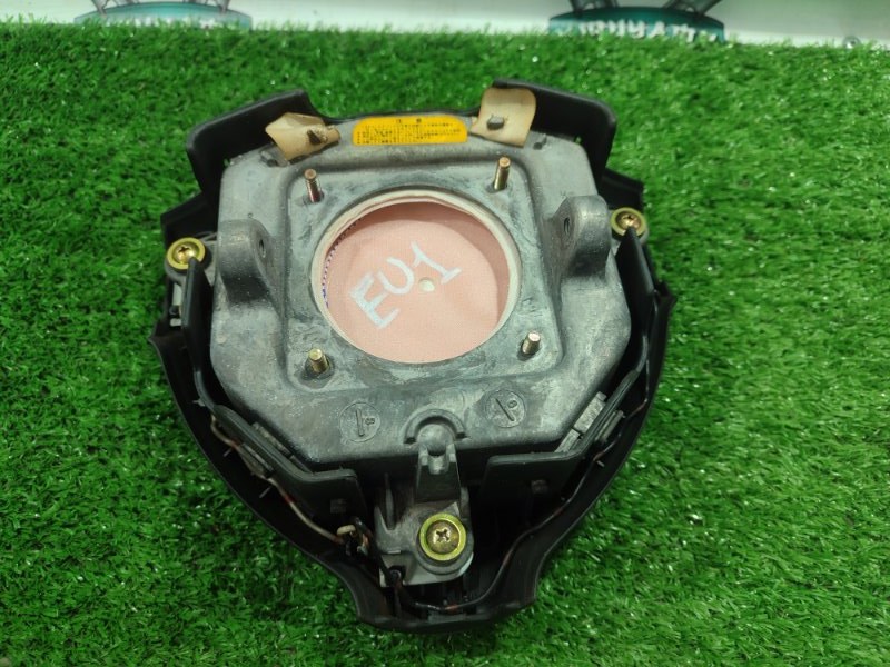 Подушка безопасности в руль Honda Civic EU1