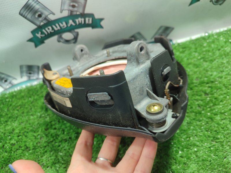 Подушка безопасности в руль Honda Civic EU1