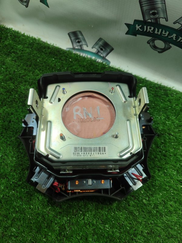 Подушка безопасности в руль Honda Stream