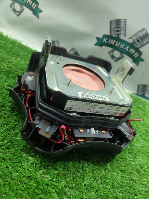 Подушка безопасности в руль Honda Stream