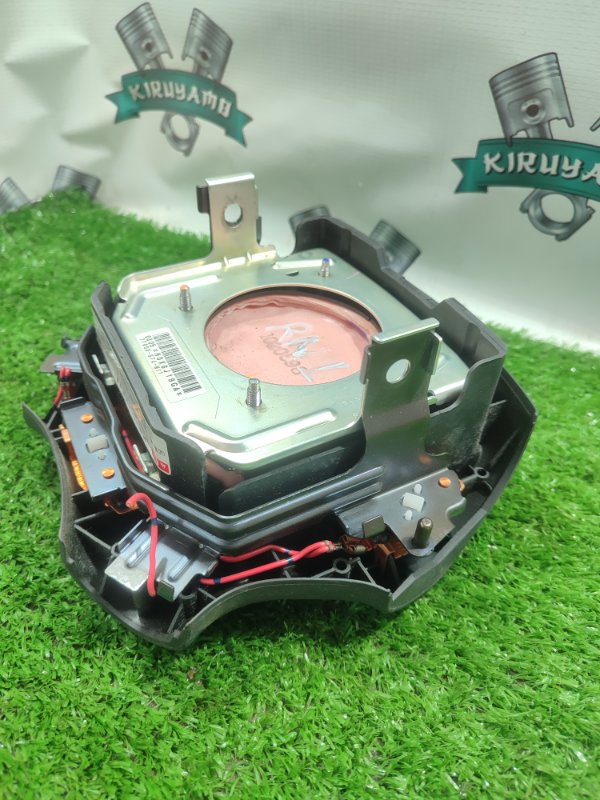 Подушка безопасности в руль Honda Stream