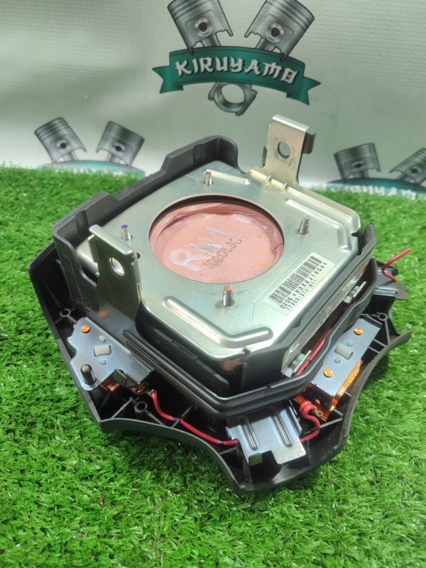 Подушка безопасности в руль Honda Stream