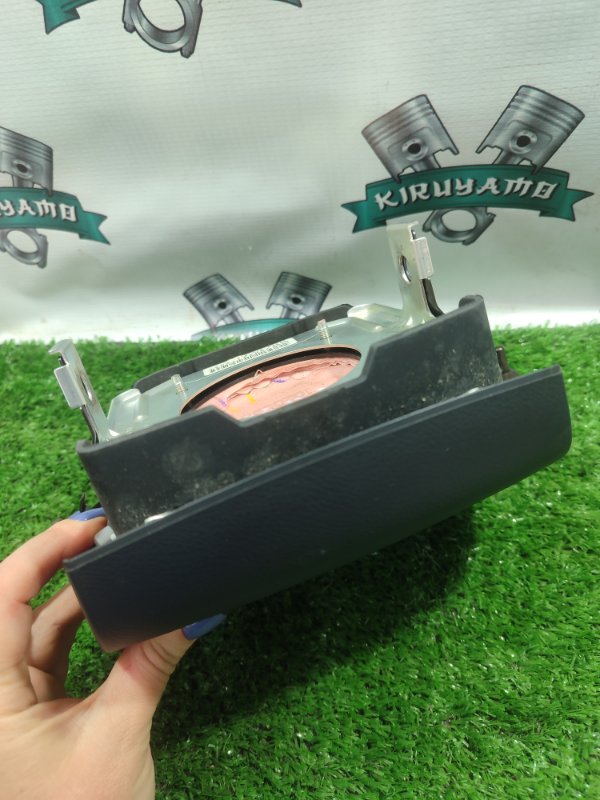 Подушка безопасности в руль Honda Stream