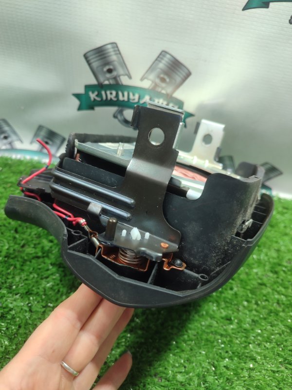 Подушка безопасности в руль Honda Stream