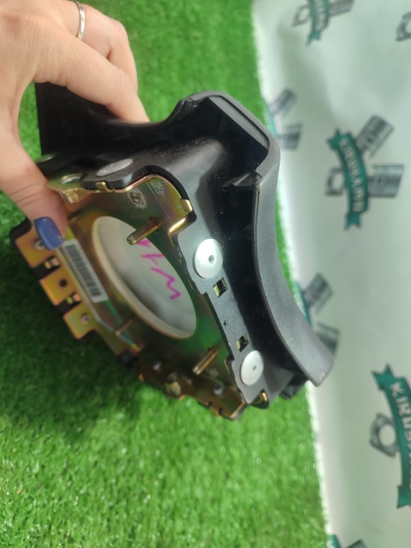 Подушка безопасности в руль NISSAN AVENIR W11