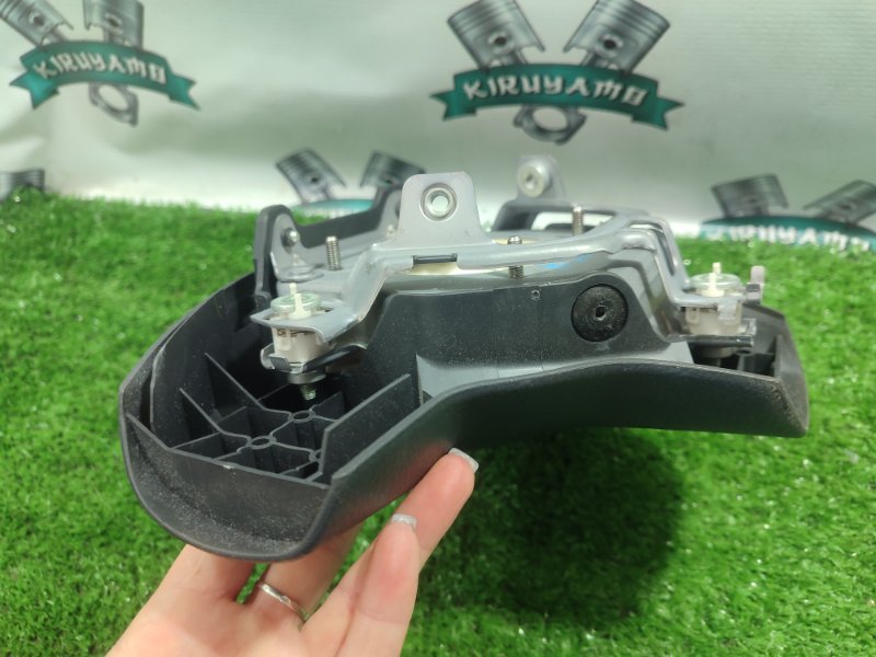 Подушка безопасности в руль TOYOTA RAV4 ACA31W