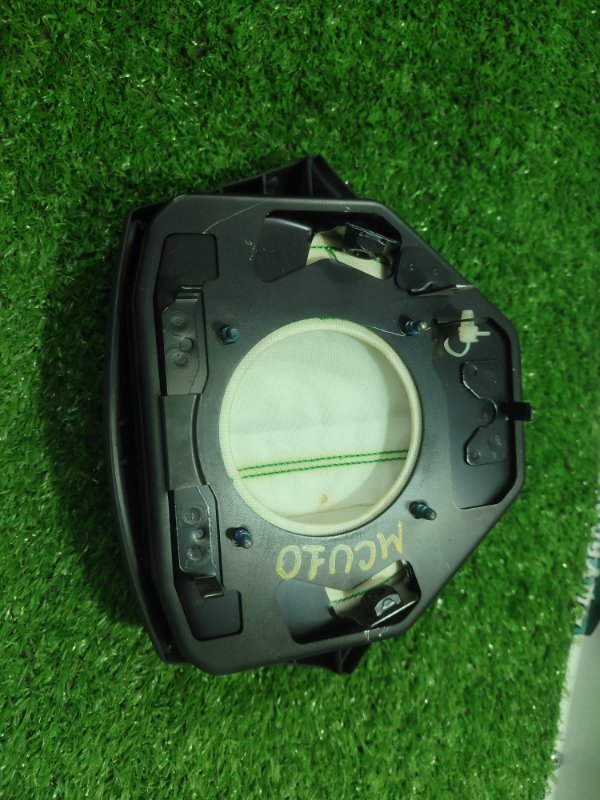 Подушка безопасности в руль TOYOTA Harrier MCU10W