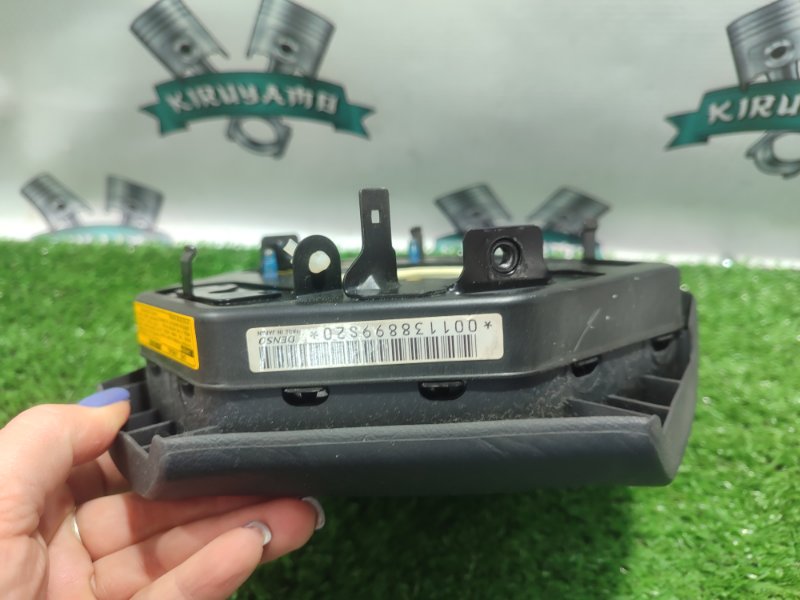 Подушка безопасности в руль TOYOTA Harrier MCU10W