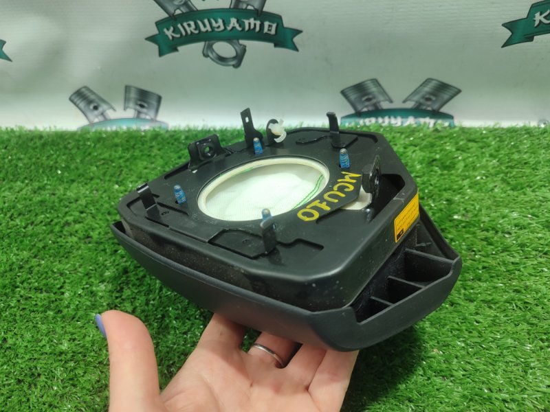 Подушка безопасности в руль TOYOTA Harrier MCU10W