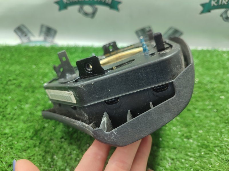 Подушка безопасности в руль TOYOTA Harrier MCU10W