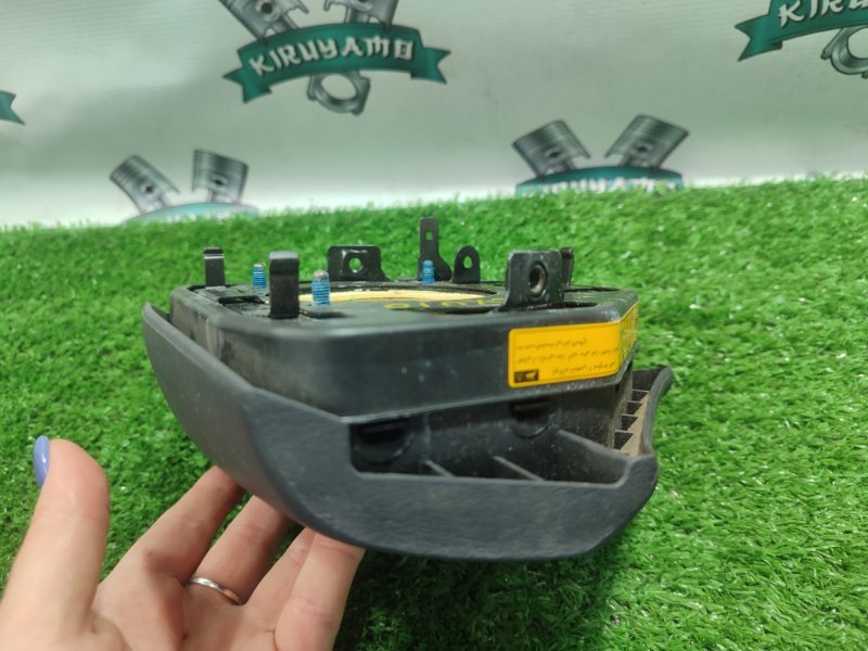 Подушка безопасности в руль TOYOTA Harrier MCU10W