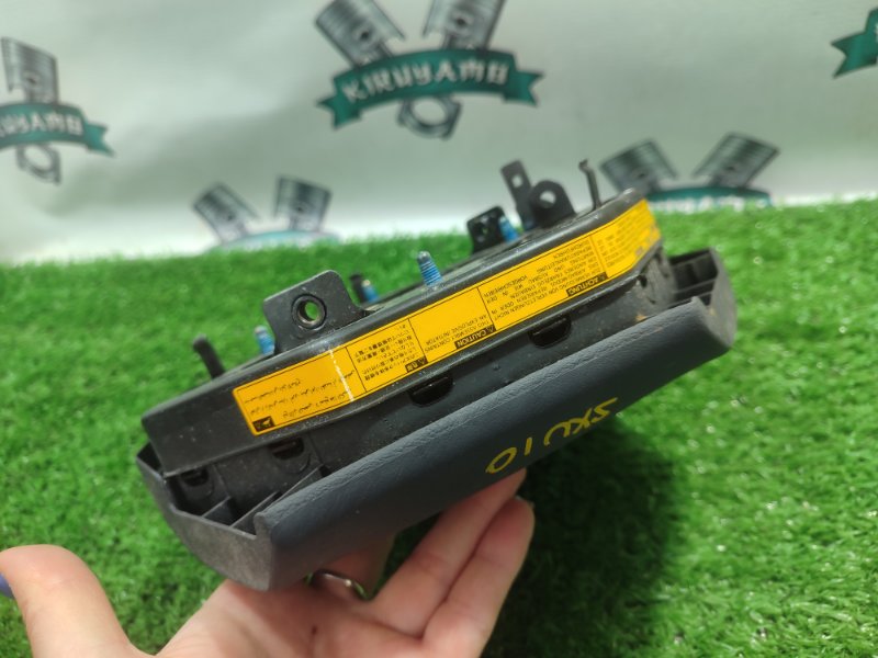 Подушка безопасности в руль TOYOTA Harrier MCU10W