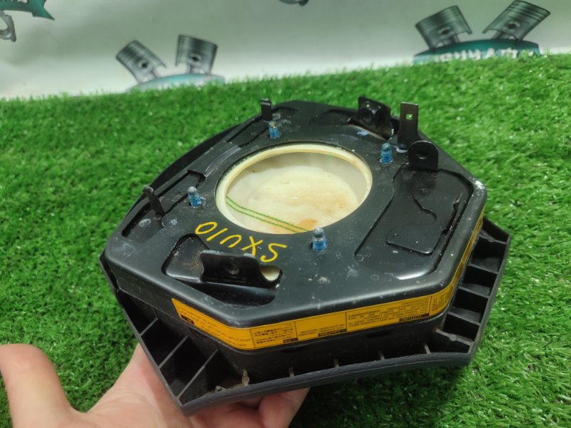 Подушка безопасности в руль TOYOTA Harrier MCU10W