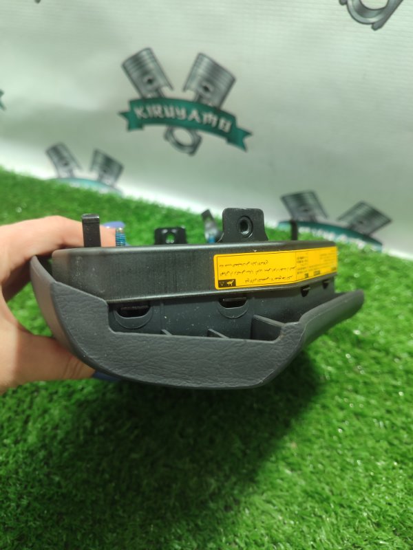 Подушка безопасности в руль TOYOTA Harrier MCU15/MCU15W