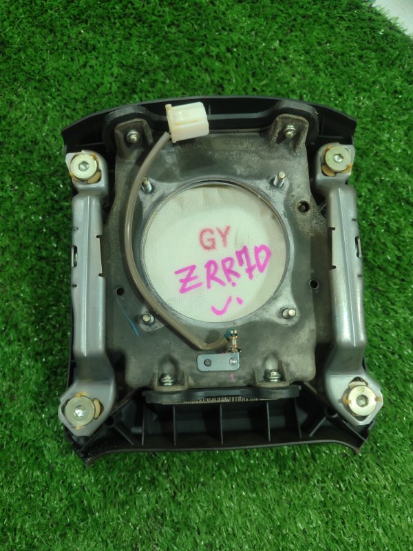 Подушка безопасности в руль TOYOTA Voxy