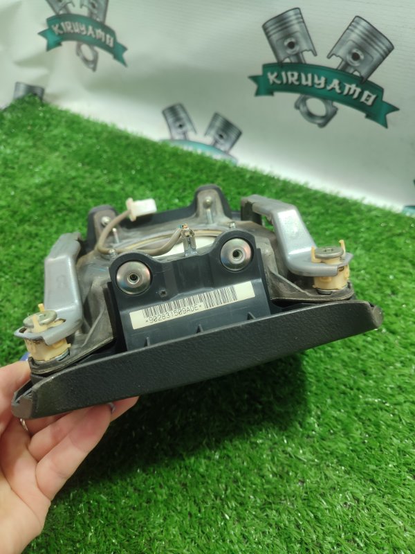 Подушка безопасности в руль TOYOTA Voxy