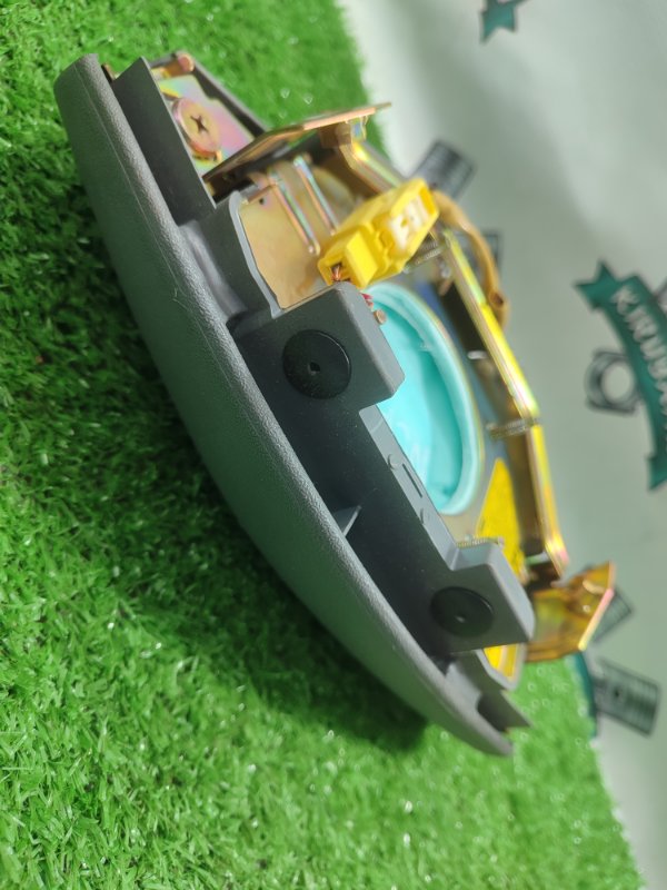 Подушка безопасности в руль TOYOTA Vitz