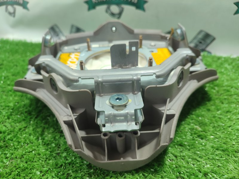 Подушка безопасности в руль TOYOTA PLATZ NCP12