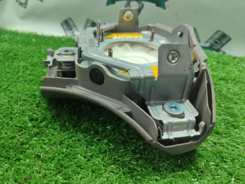 Подушка безопасности в руль TOYOTA PLATZ NCP12