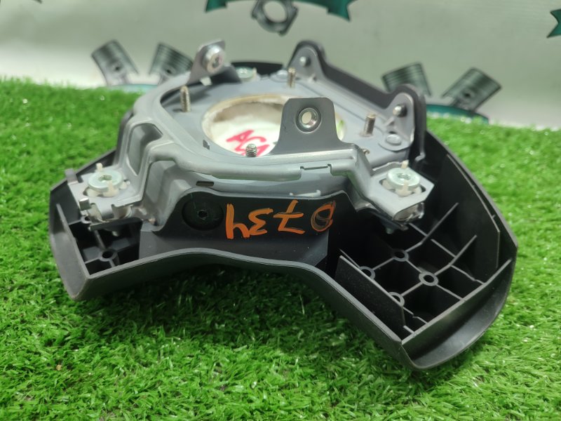 Подушка безопасности в руль TOYOTA RAV4 ACA31W