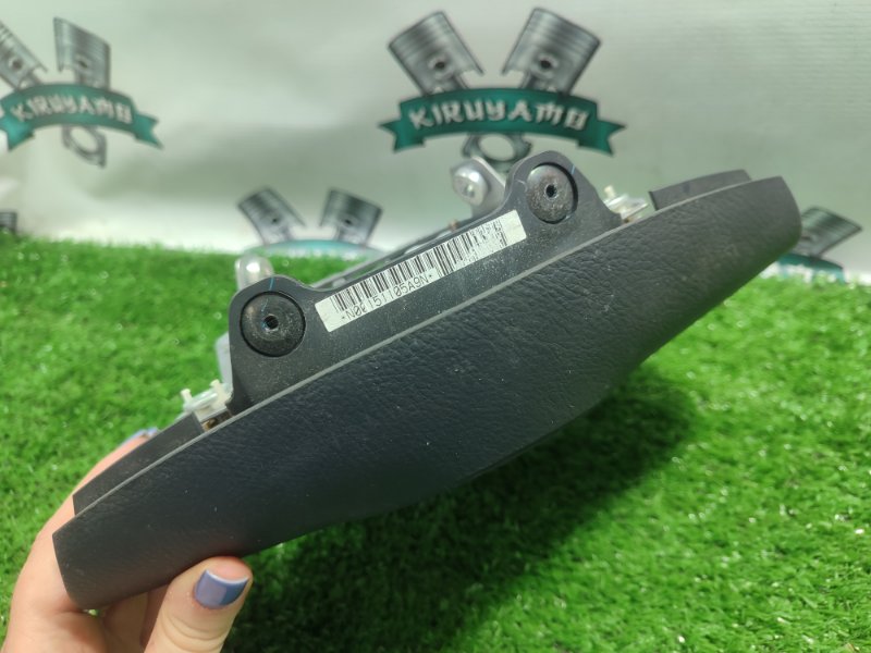 Подушка безопасности в руль TOYOTA RAV4 ACA31W