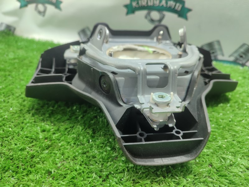 Подушка безопасности в руль TOYOTA RAV4 ACA31W