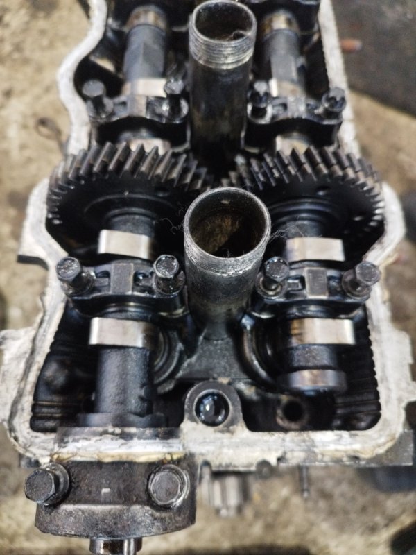 Головка блока цилиндров Toyota Carina 1989 st170