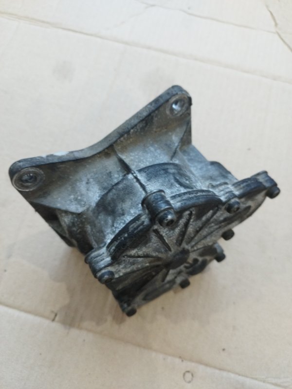 Вакуумный насос Toyota CORONA 1995 седан