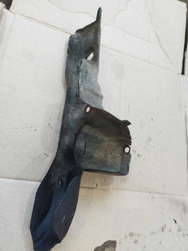 Кожух выпускного коллектора Toyota CORONA 1995 седан