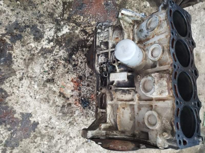 Блок цилиндров Toyota Carina 1989 st170