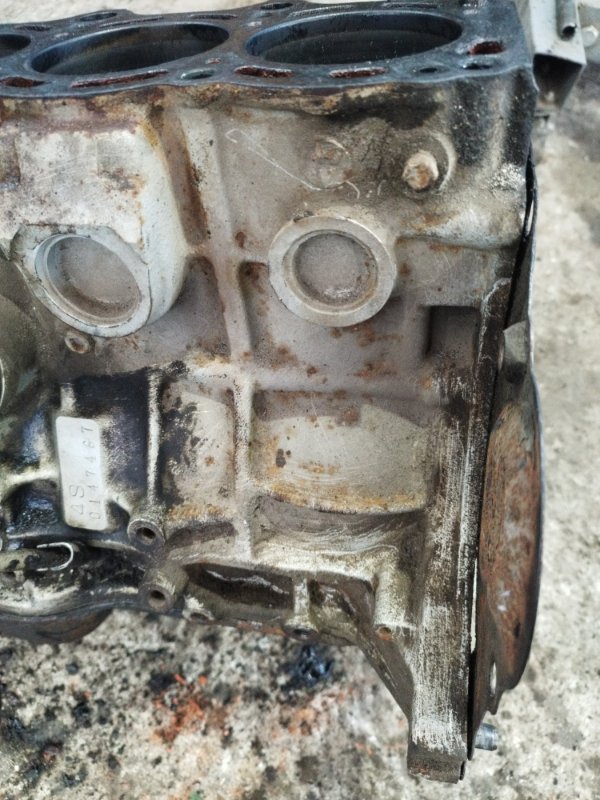 Блок цилиндров Toyota Carina 1989 st170