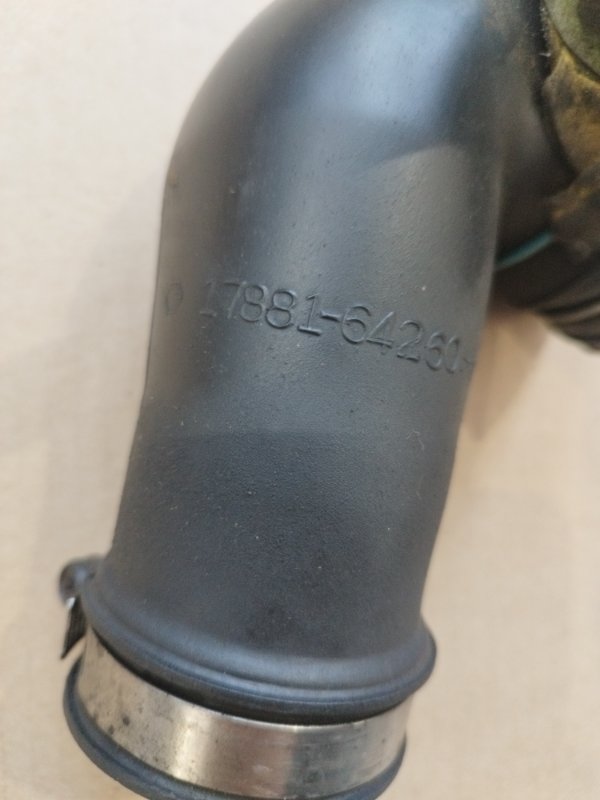 Патрубок воздушного фильтра Toyota CORONA 1995 седан