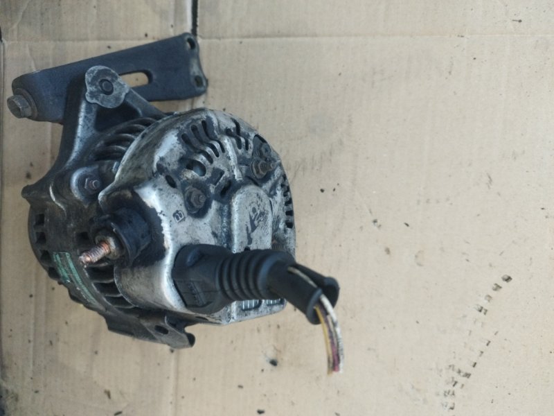 Генератор Toyota CORONA 1995 седан