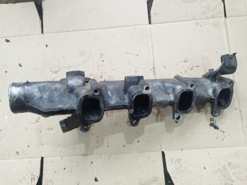 Коллектор впускной Toyota CORONA 1995 седан