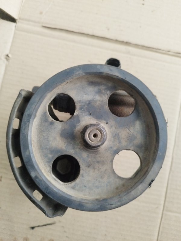 Насос гидроусилителя руля Toyota CORONA 1995 седан